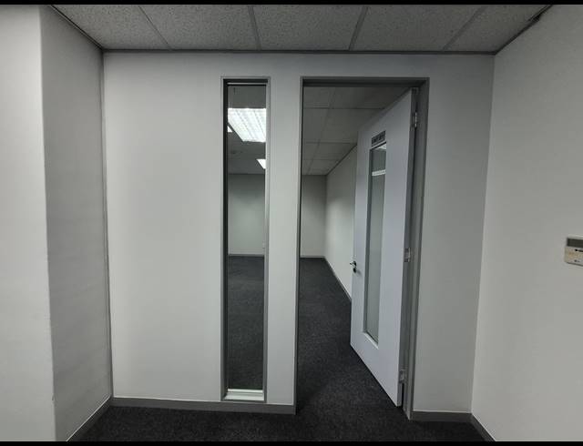 40M² OFFICE TO LET IN SANDTON CENTRAL